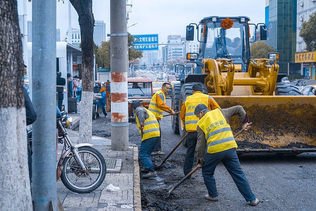 ** Samodzielny remont czy fachowiec? Porównanie kosztów i ryzyka ukrytych problemów. - 7 2025